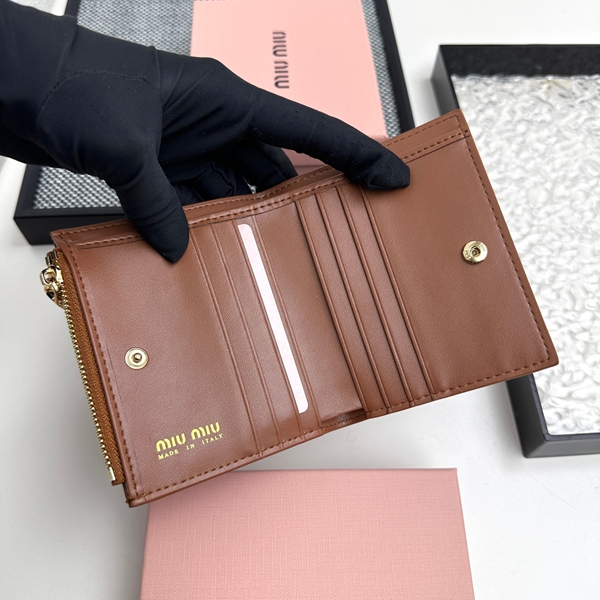 超激安ブランド財布偽物角部分ディテール